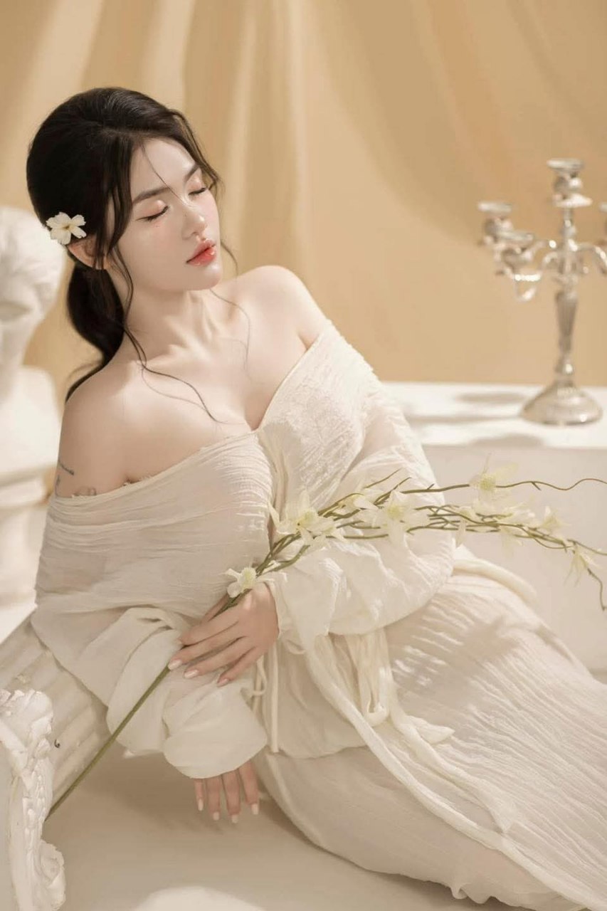 Niềm đam mê trực tuyến Yichunyuan người lớn Châu Âu và Mỹ