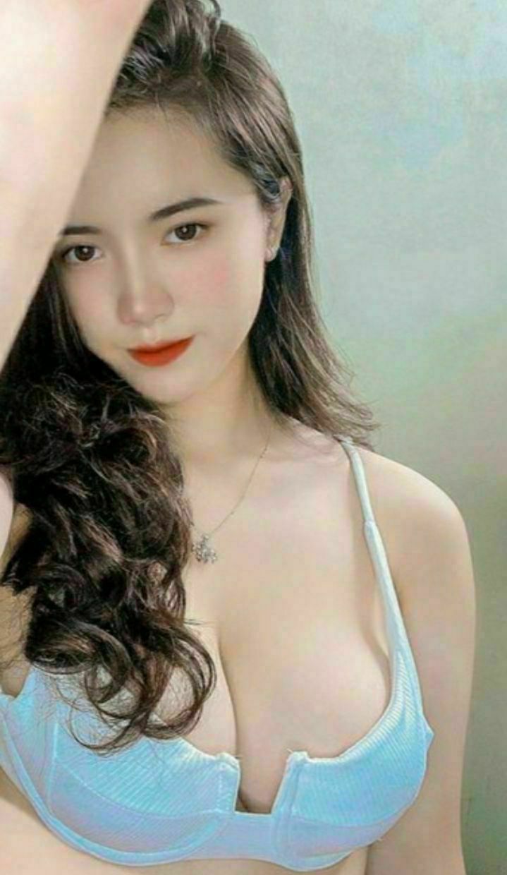 Anh trưởng đoàn tình nguyện viên và bà xã thiếu thốn ~ iioka kanako